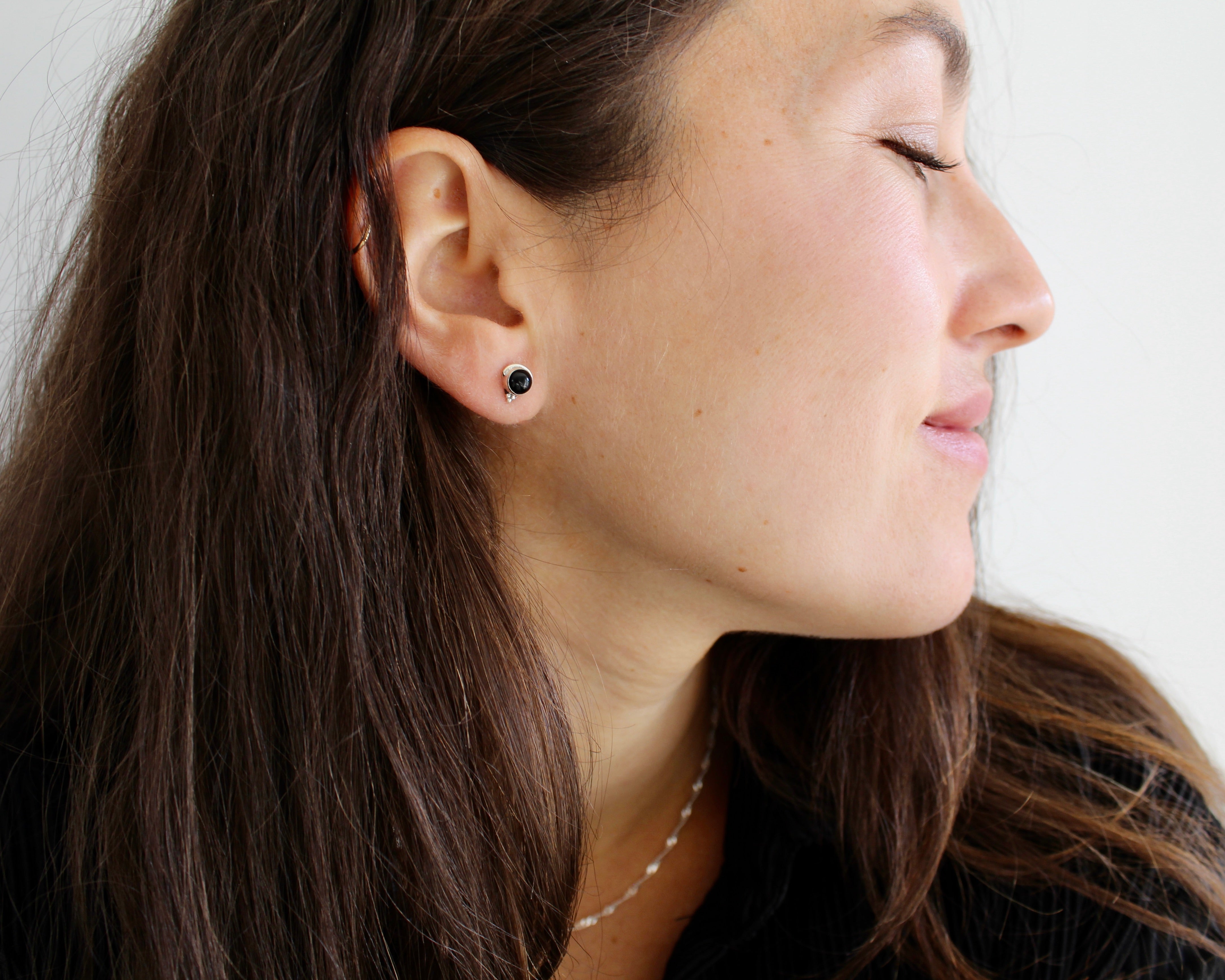 FINESSE, boucle d'oreille argent sterling et pierre semi-précieuse, onyx.